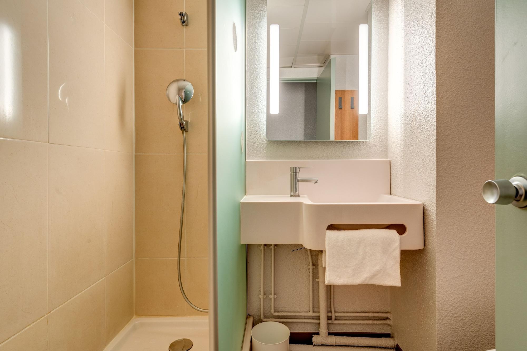 B&B Hotel Orly Rungis Aeroport 2 Etoiles Exterior photo